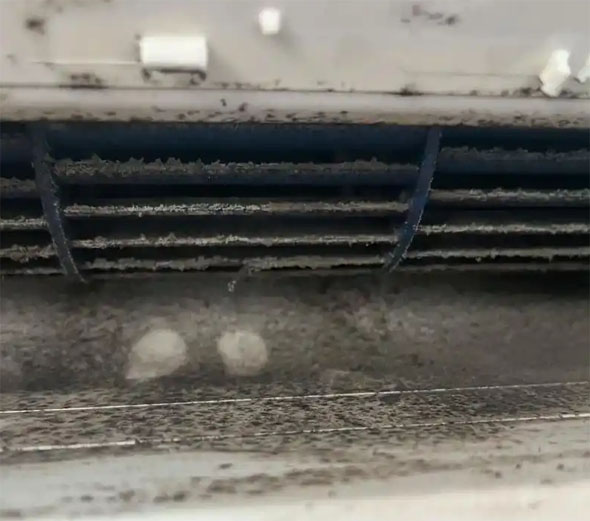 白朗空调吹的风有股烧焦味是怎么回事