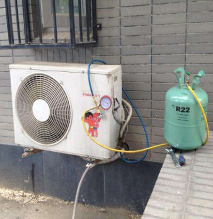 白朗空调加氟